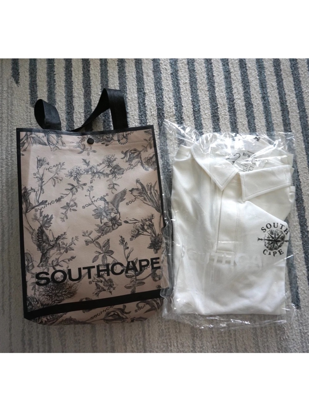 Southcape Logo Korea Mens Golf Polo T-Shirt NWT White Button Medium New